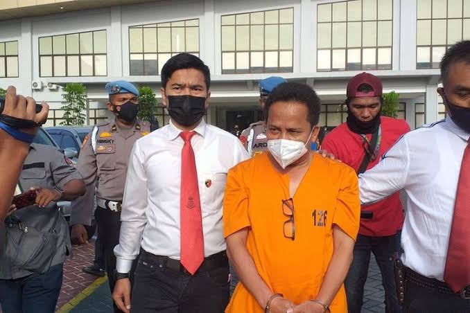 Dugaan Korupsi Rapid Test Covid-19, Kadis Kesehatan Kepulauan Meranti Diserahkan ke Kejati Riau