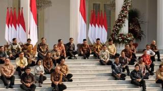 Mendesak! Jokowi Mesti Segera Reshuffle Kabinet