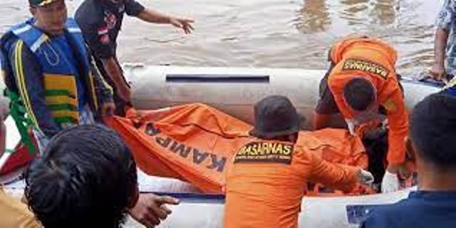 3 Orang Sekeluarga Hanyut di Sungai Kampar, 2 Korban Meninggal Dunia