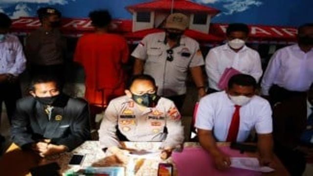 Bandar Ganja Berak Celana Saat Ditangkap, Polisi Langsung Bawa ke Kamar Mandi