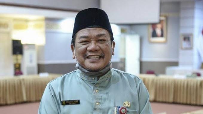 Buntut Di-Nonjobkan Gubernur Syamsuar, Chairul Riski Dicopot dari Komisaris BUMD PT PER: Indra Agus Lukman, Kapan?