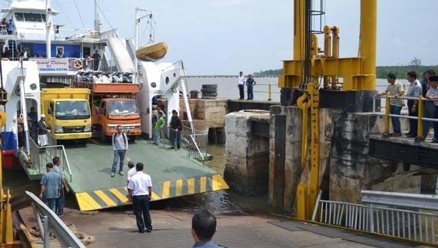 Biarkan Kapal Roro Rusak Terombang-ambing 4 Jam di Laut, Dishub Bengkalis Dinilai Tak Becus