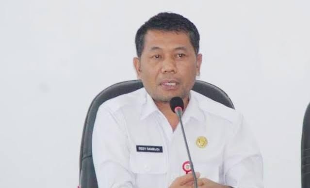 Sekda Kuansing Dedy Sambudi Dilantik Plt Bupati Suhardiman Amby, Ketua DPRD Tak Hadir