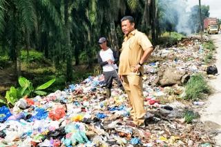 Ditangkap Lalu Didenda Rp 500 Ribu, Pemko Dumai Beri Efek Jera Pembuang Sampah Sembarangan