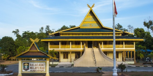 Bandingkan Gonggongan Anjing dengan Toa Masjid, LAM Riau Minta Jokowi Evaluasi Menag Yaqut