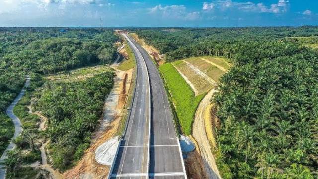 Terimakasih Pak Jokowi! Hadiah Lebaran Tahun Ini Warga Bisa Lalui Jalan Tol Pekanbaru-Bangkinang