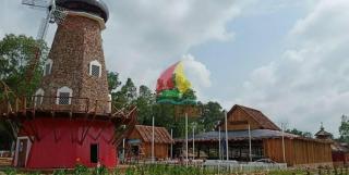 Taman Hiburan Asia Farm di Tenayan Raya Terbakar Malam Ini!