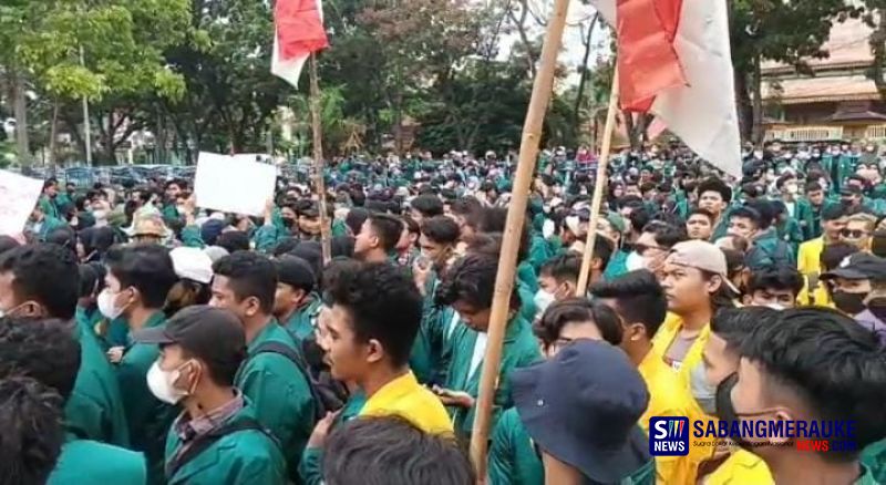 Demo 11 April: Ribuan Mahasiswa Long March ke Kantor DPRD Riau, Jalan Sudirman Pekanbaru Ditutup