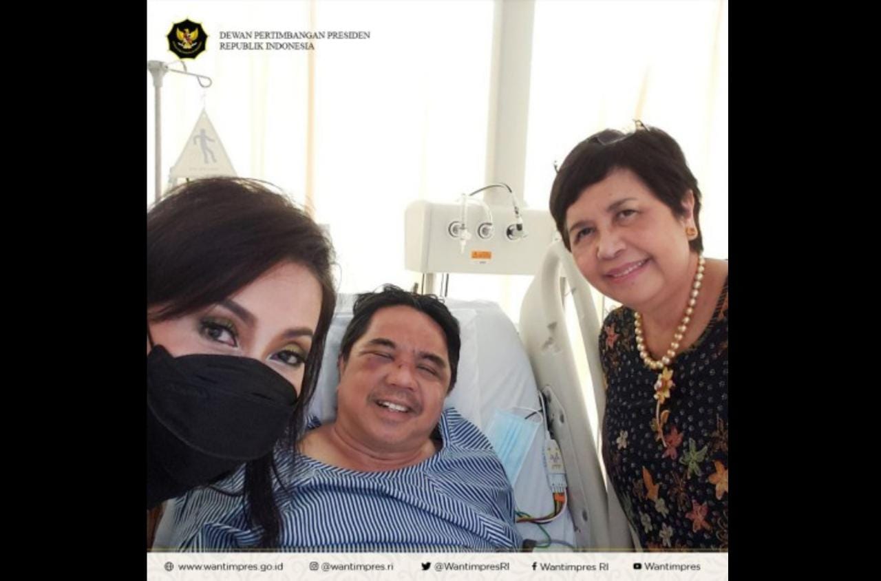 Aneh! Wantimpres Hapus Foto Jenguk Ade Armando, Roy Suryo: Kok Malu Terciduk?