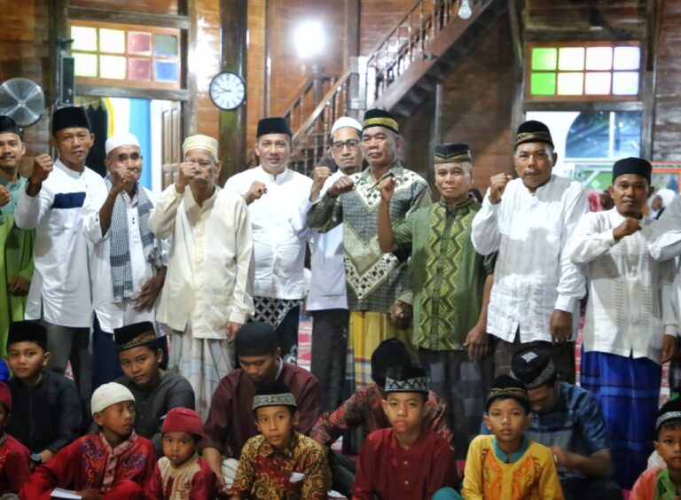 Bupati Adil Tinggalkan Meranti Sibuk Safari Ramadan, Akademisi dan Tokoh Masyarakat Beri Kritik Menohok