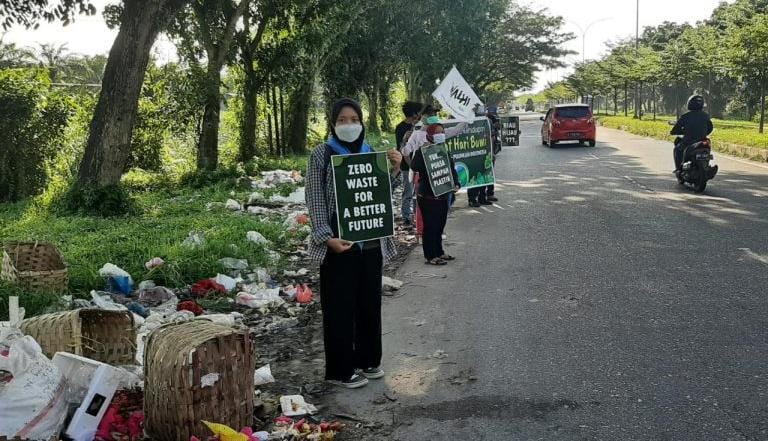 Walhi: Kampanye Riau Hijau yang Digadang-gadang Gubernur Syamsuar Cuma Simbolis!