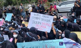 Kejati Respon Demo Protes Vonis Bebas Kasus Asusila Dekan FISIP Unri: Semoga Hakim Agung Mendapat Hidayah!