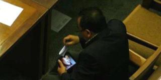 Kacau! Anggota DPR Nonton Video Bokep saat yang Lain Serius Rapat Vaksin Covid