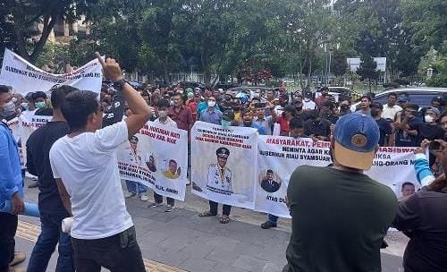 Demo Dugaan Korupsi Bansos Siak: Massa Minta Orang-orang Ini Diperiksa Kejaksaan, Termasuk Gubernur Syamsuar