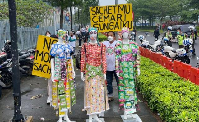 RUPS Unilever Indonesia Didemo Aktivis, Minta Perusahaan Tanggung Jawab Sampah Plastik Kemasan Produk
