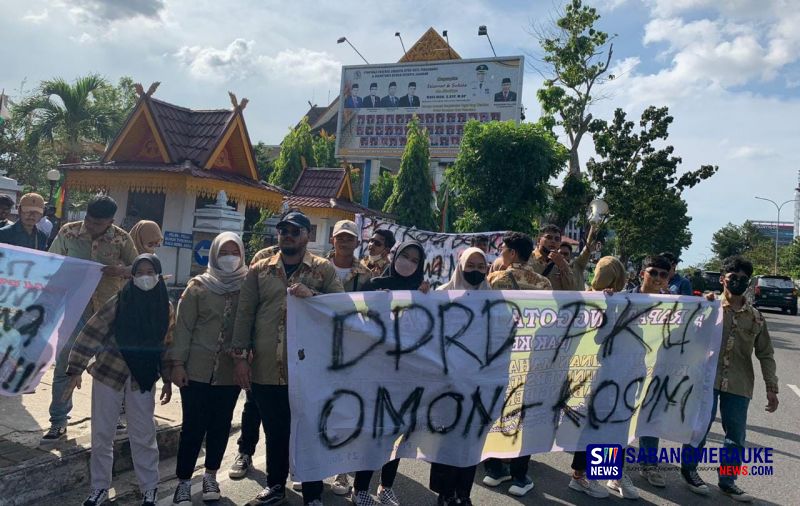 DPRD Pekanbaru Omong Kosong! Mahasiswa Demo Tuntut Kejelasan Beasiswa Pemko Pekanbaru