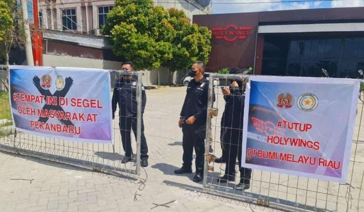 Tuding Lecehkan Nabi Muhammad, Massa Desak Pj Wali Kota Cabut Izin Usaha Holywings Pekanbaru 