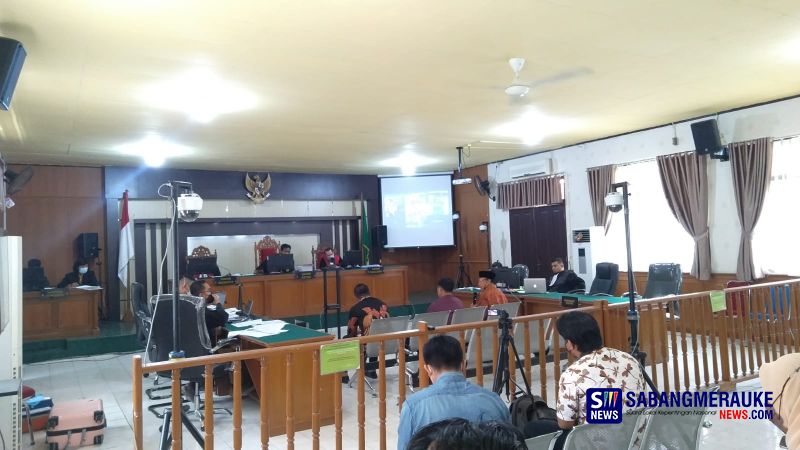 Almainis, Hazmi Setiadi dan 5 Mantan Anggota DPRD Riau Diperiksa Hakim Tipikor: Sidang Suap Pengesahan APBD