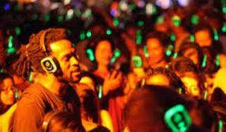 Dugem Tak Harus Musik Berisik, Ini Trend Terbaru Silent Disco