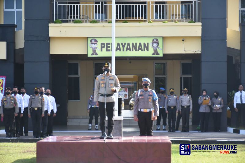 Kapolres Kuansing Pimpin Upacara Serah Terima Jabatan Kasat Reskrim dan 3 Kapolsek di Polres Kuansing. 