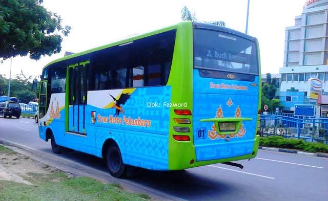 Geger Video Pramugara Transmetro Pekanbaru Diduga Lecehkan Penumpang, Manajemen: Sudah Diproses Polisi!