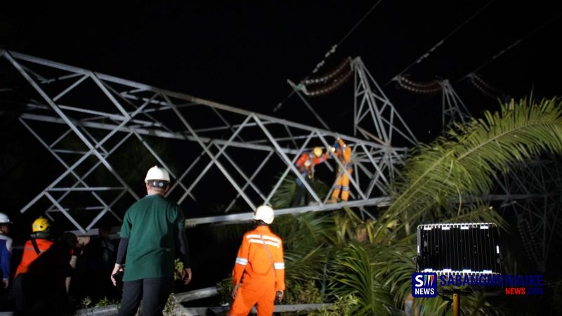 Begal Besi Tower Listrik PLN Kian Melunjak, Kota Bagansiapi Dibuat Padam Total karena Tower Rubuh