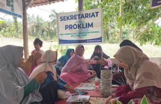 Bersiap Menuju Desa Proklim, Warga Desa Makmur Belajar Mengolah Sampah Rumah Tangga