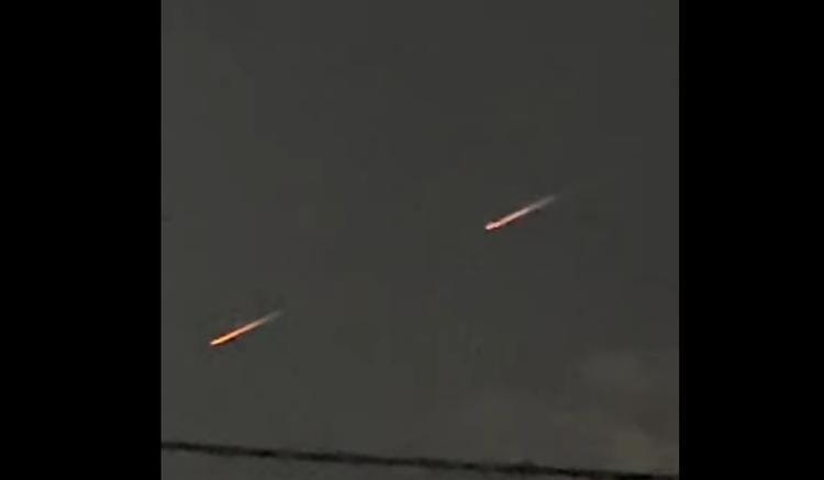 Netizen Heboh Hujan Meteor Terjadi di Riau, Benda Kilat Bergerak yang Viral Ternyata Pecahan Roket Ariane 5