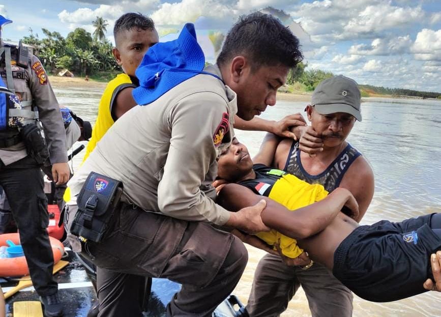 Atlet Pacu Jalur Kuansing Alami Kejang Otot Langsung Dievakuasi Satpolairud Polda Riau