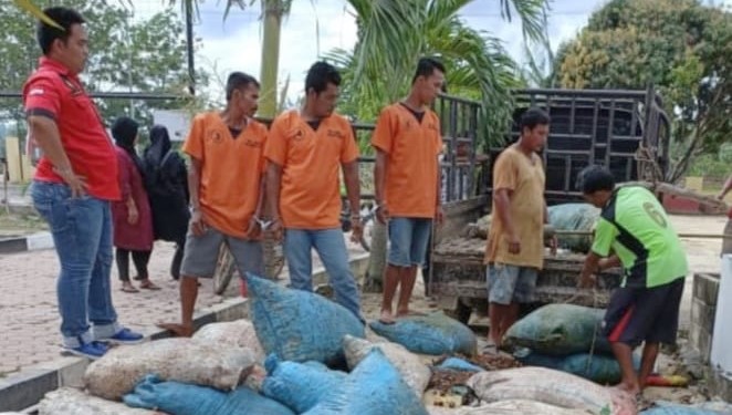 Curi 46 Karung Berondolan Sawit, 3 Karyawan PT Tunggal Mitra Plantation Ditangkap Polres Rohil
