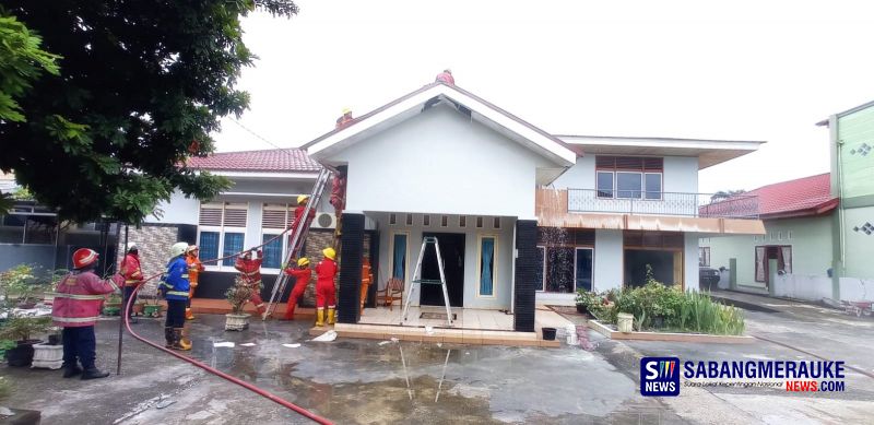 Rumah Ditempati Nenek Tua di Pekanbaru Terbakar, Petugas Damkar Tak Bisa Mintai Keterangan