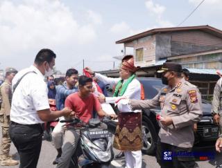 Bupati-Kapolres Meranti Turun ke Jalan, Dukung Gerakan 10 Juta Bendera Merah Putih