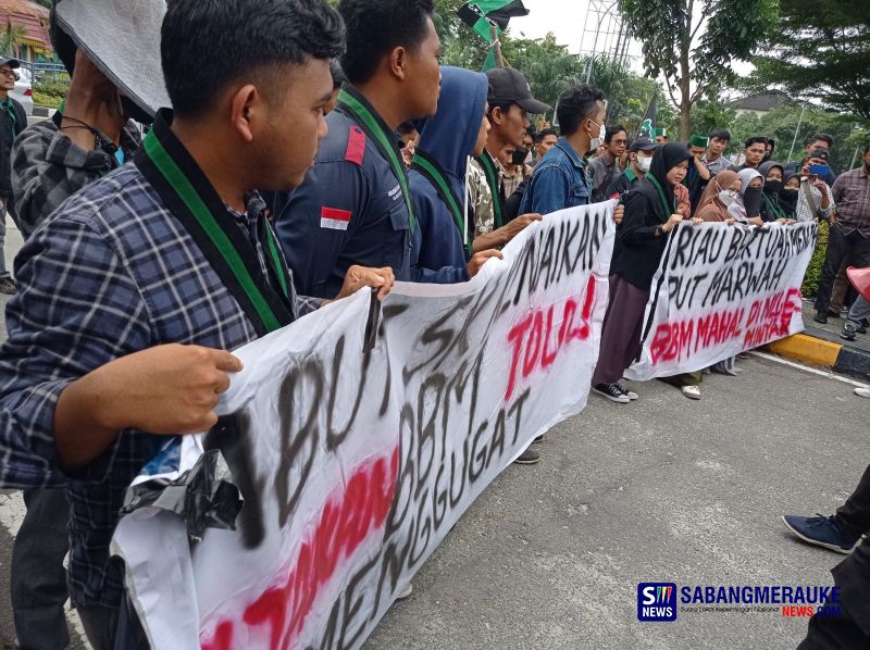 HMI Pekanbaru Gelar Demo Tolak Kenaikan Harga BBM: Rakyat Menangis!