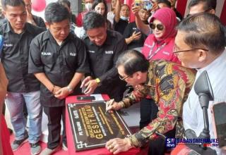 Showroom PT Talabu di Pekanbaru Diresmikan Menkum HAM Yasonna Laoly, Motor Listrik Gesits Pilihan Ketika BBM Naik