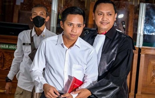 4 Hal Ini Dilakukan Bharada E Sebelum Tembak Brigadir Yosua, Sempat-sempatnya Lakukan Ritual Doa