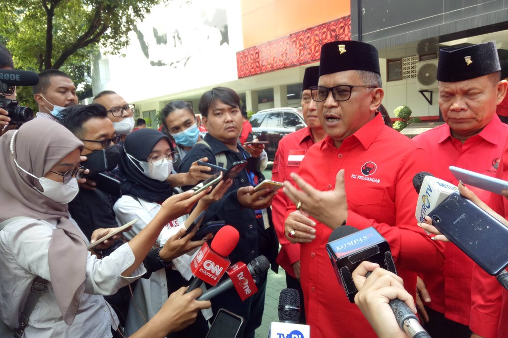 PDIP Rekrut 6 Pensiunan Jendral TNI-Polri Sebagai Kader, Ini Daftarnya
