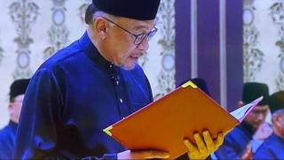 Datuk Anwar Ibrahim Resmi Dilantik Sebagai Perdana Menteri Malaysia