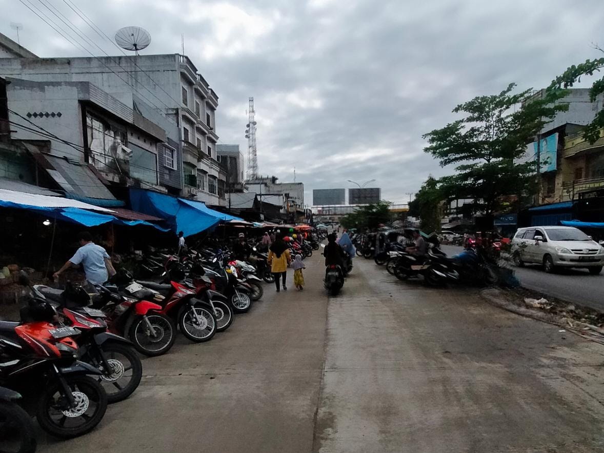 Proyek Jalan Rigid Beton Pajak Lama Bagan Batu Jadi Tempat Parkir, Dishub Rohil Diminta Bertindak