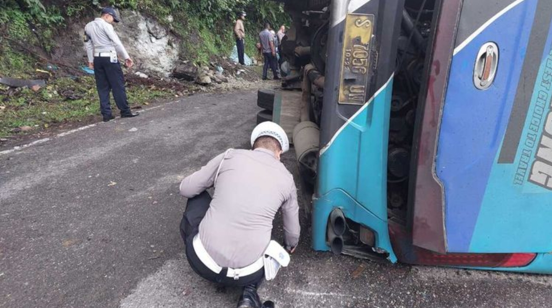 Kecelakaan Bus di Padang Panjang Bawa 46 Mahasiswa Unri, 33 Orang Luka-Luka