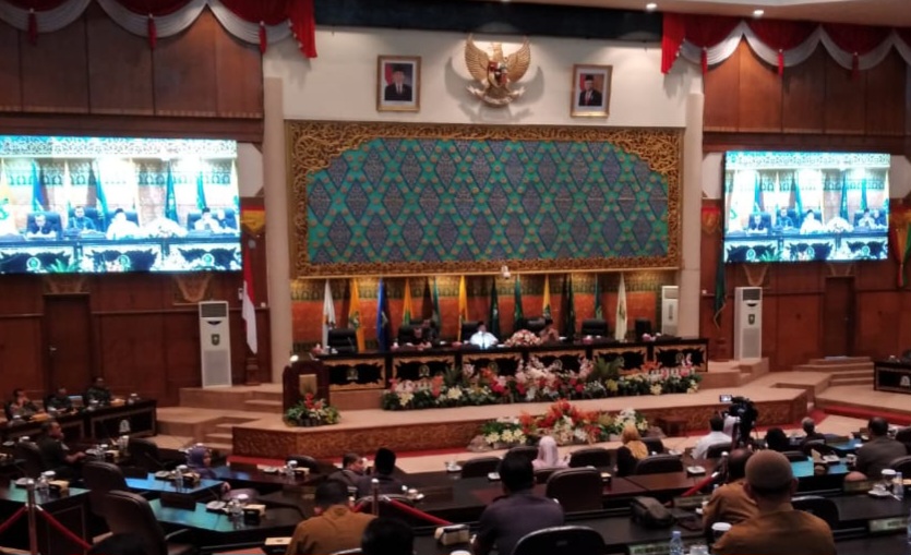 Dewan Geram, Sidang Paripurna Perdana Langsung DPRD Riau Kacau, Tak Tepat Waktu dan Mayoritas Absen