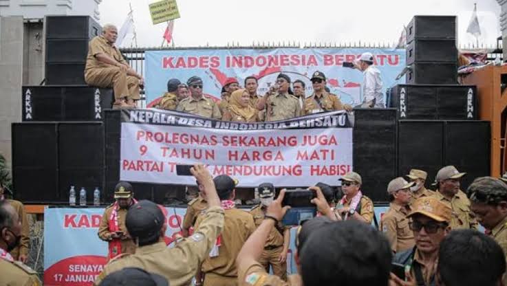 Polemik Masa Jabatan Kepala Desa Sembilan Tahun, Berapa sih Gaji dan Tunjangan Kades?