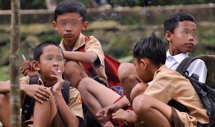 Selangkah Lagi Indonesia Jadi Juara Dunia Perokok Anak Terbanyak