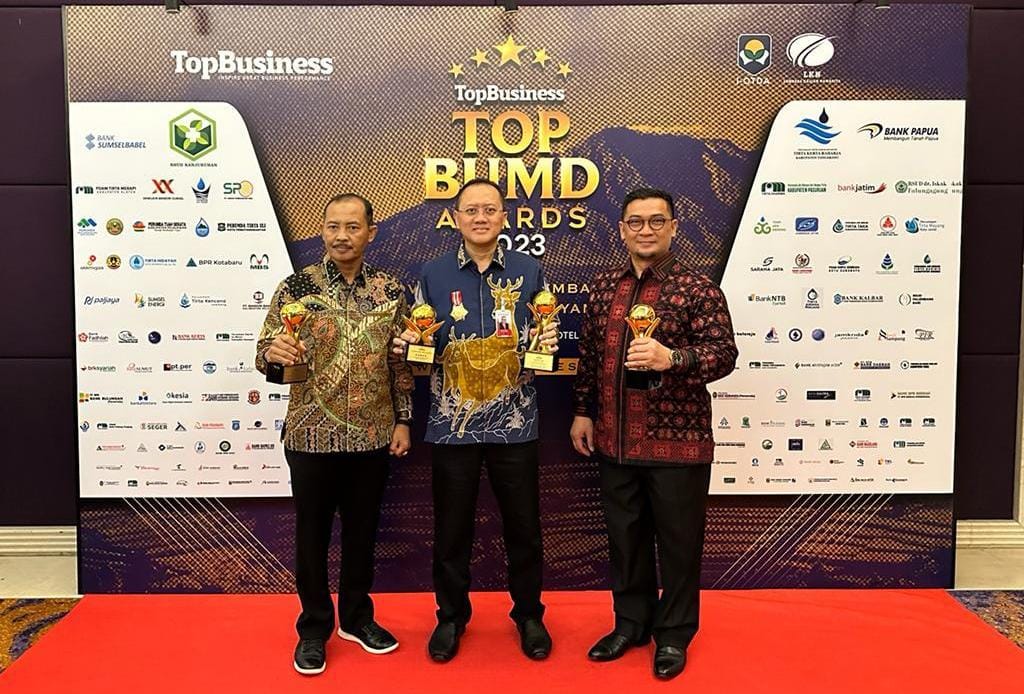 BRK Syariah Borong 4 Penghargaan TOP BUMD Awards 2023, Bukti Pencapaian Kinerja Positif