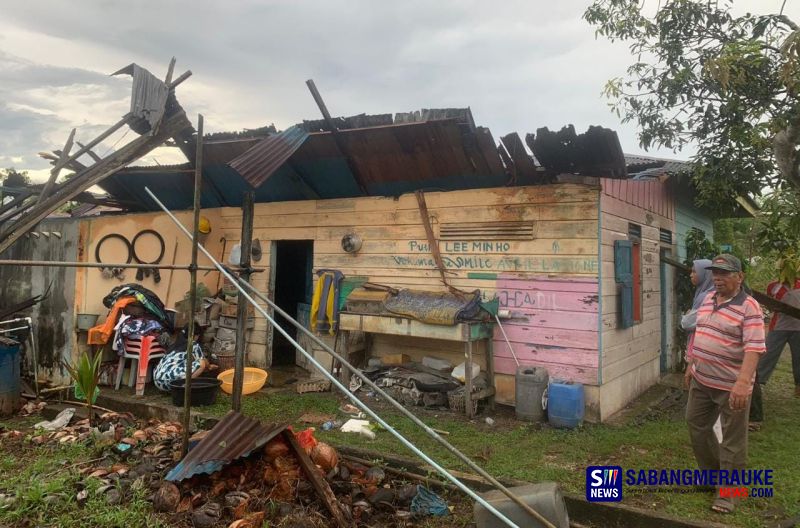 Puting Beliung Hancurkan Sejumlah Bangunan di Kepulauan Meranti, Warga Mengungsi ke Rumah Tetangga