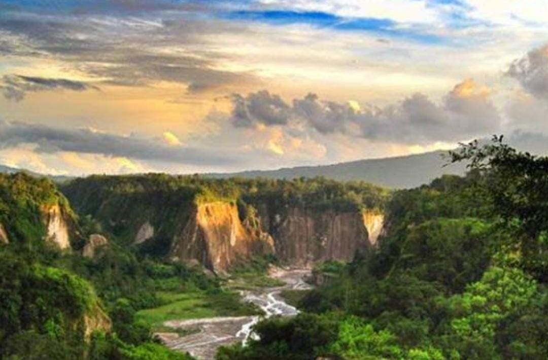 Ngarai Sianok di Bukittinggi Longsor Diguncang Gempa, Nyaris Timpa Sejumlah Warga