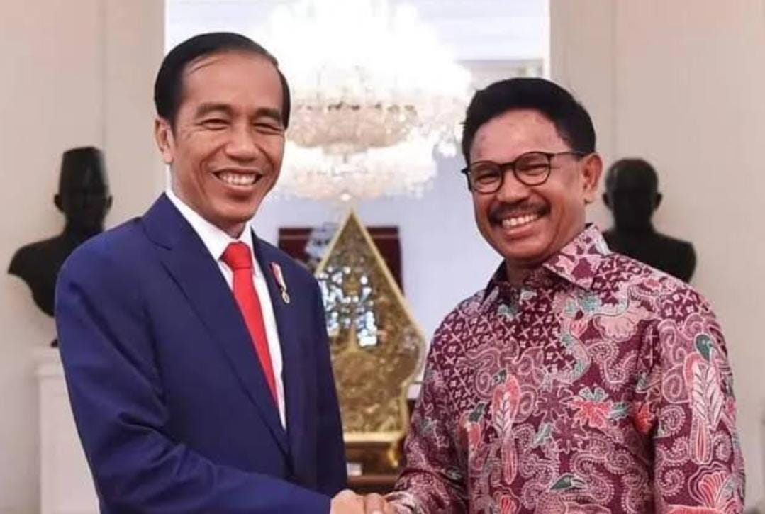 Jokowi Ucapkan Terima Kasih ke Johnny Plate, Mahfud MD Resmi Jadi Plt Menkominfo