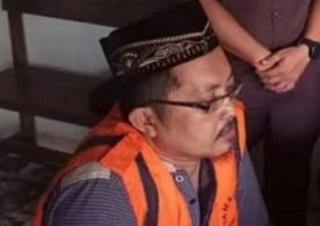 Cabuli 6 Santri Sambil Ajak Nonton Video Porno, Pimpinan Pondok Pesantren Ini Divonis Hukuman Mati