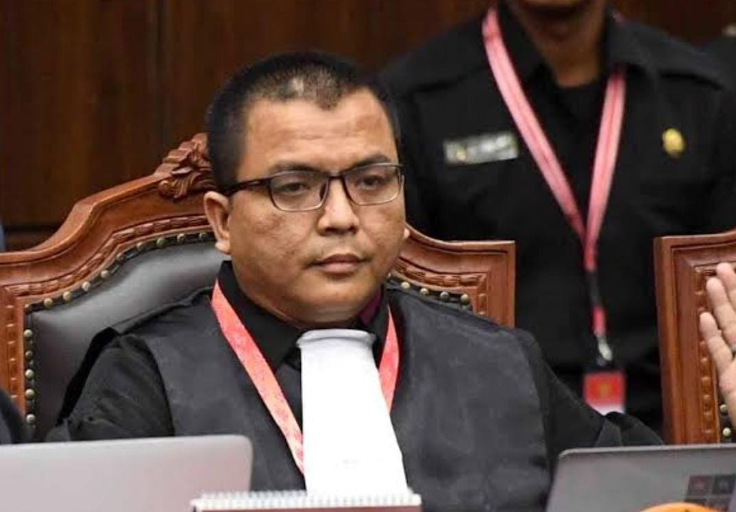 Tebar Informasi Putusan Sistem Pemilu, Denny Indrayana Bisa Kena Black List di Mahkamah Konstitusi