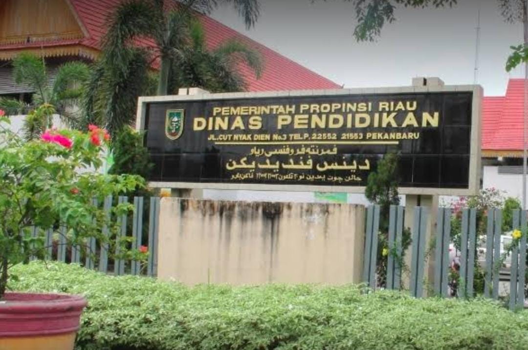 DPRD Riau Tak Persoalkan Siswa Titipan Diterima di Sekolah Negeri, Asalkan...