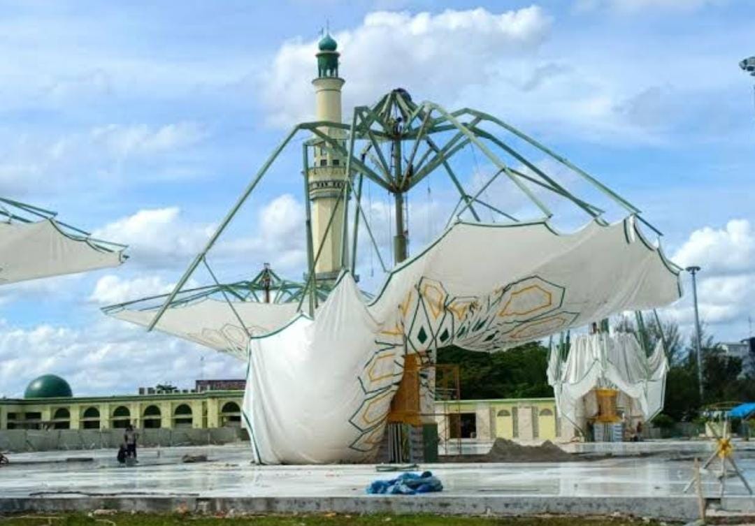 Aneh! Kontrak Proyek Payung Elektrik Masjid An Nur Riau Sudah Diputus, Tapi Diduga Pekerjaan Terus Lanjut
